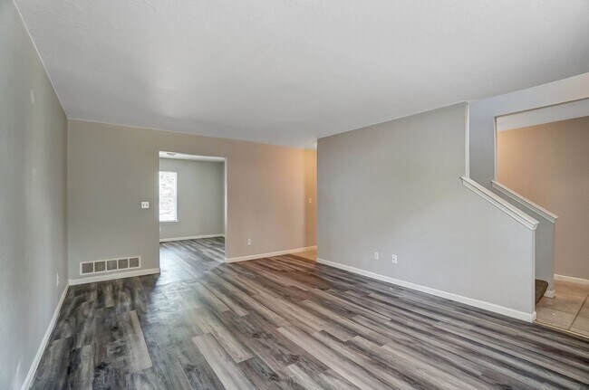 Building Photo - 3612 Willow Run Dr