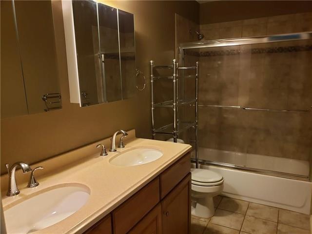 Building Photo - 2505 Lake Meadow Dr