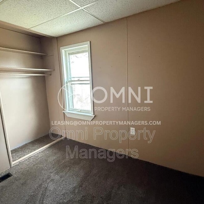 Building Photo - 8162 Orchard Ave