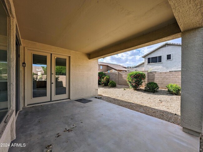Building Photo - 15432 W Tasha Cir