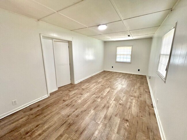 Building Photo - 3004 Belafonte Ave NW