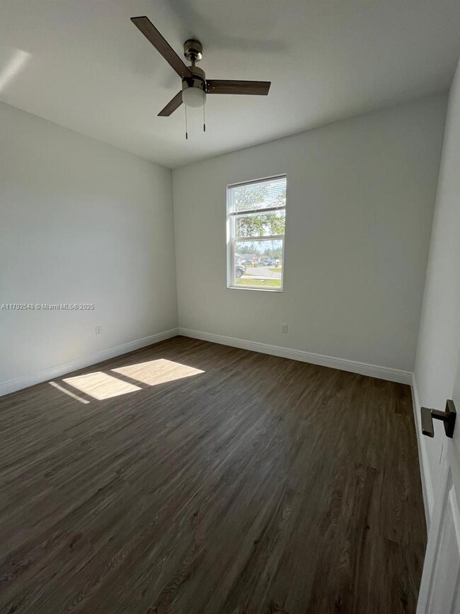 Building Photo - 514 Glade Ct