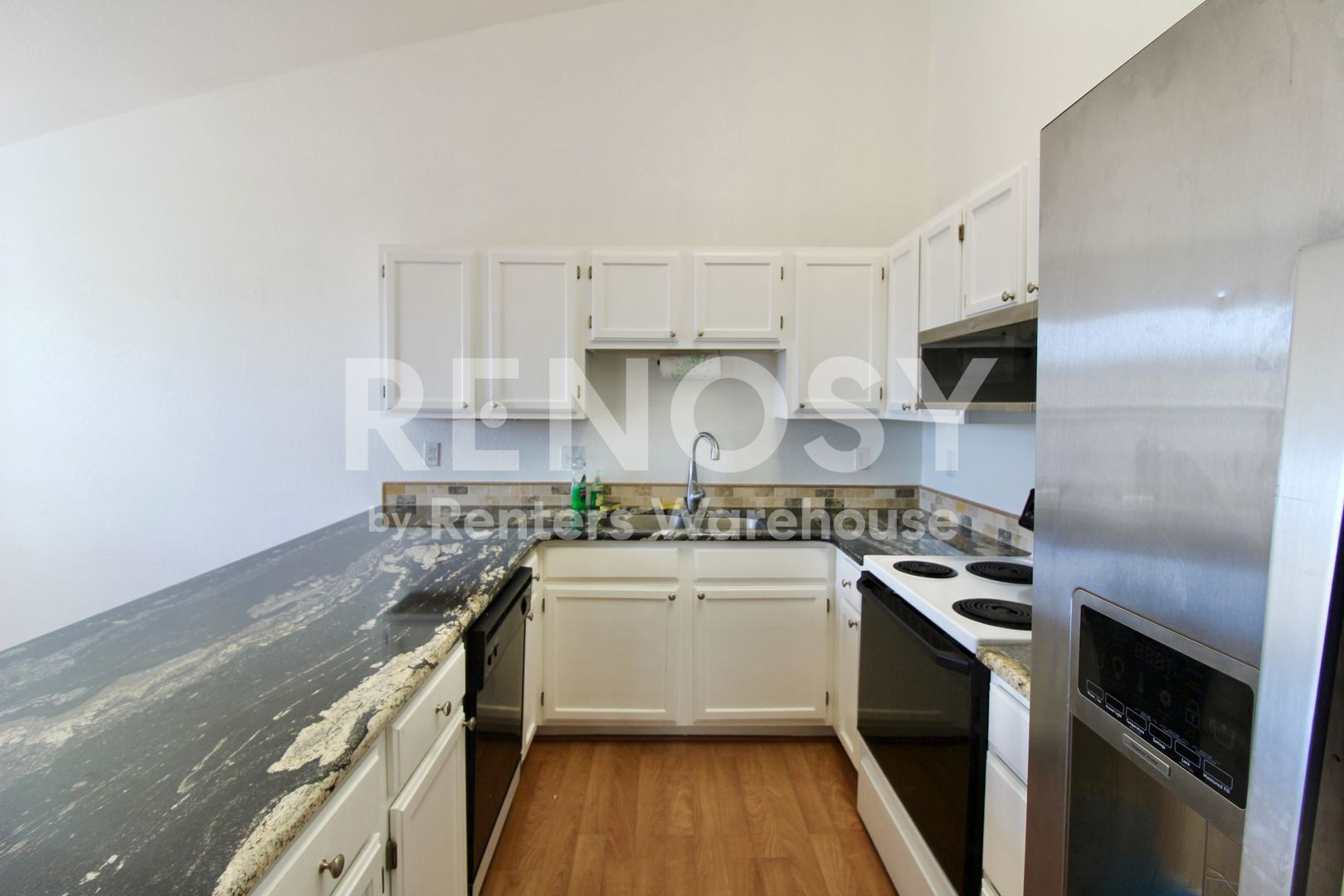 Building Photo - 537 Canyon View Dr