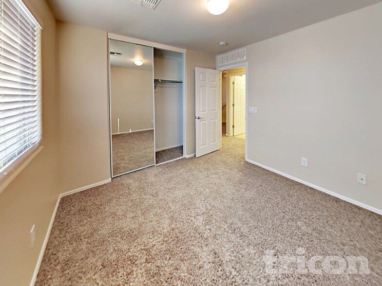 Building Photo - 8126 W Georgetown Way