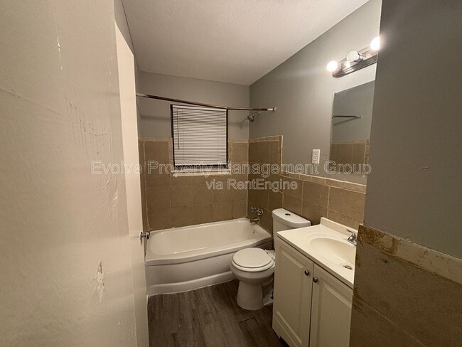 Building Photo - 4268 Glenbrook St