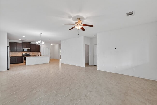 Building Photo - 138 Meadow Grove Dr