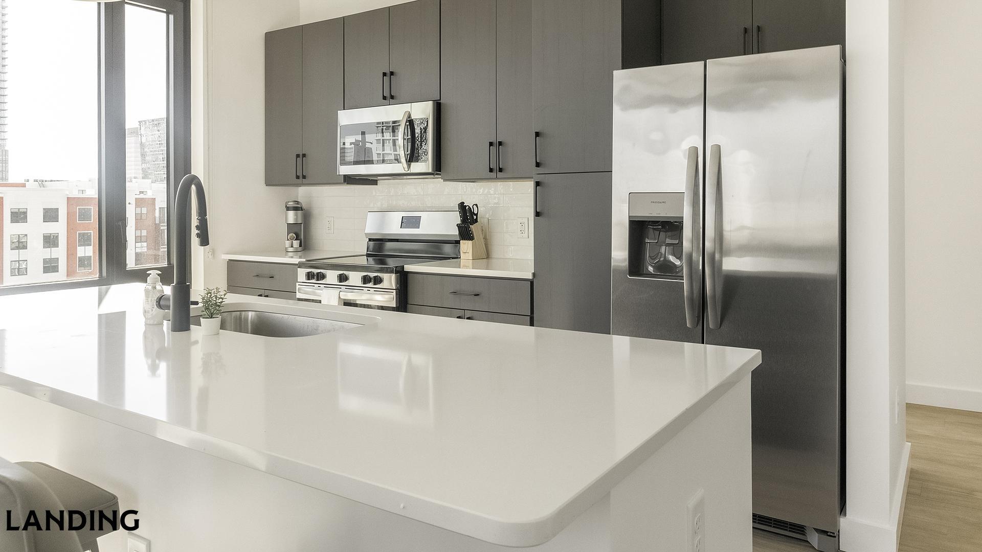 Building Photo - 1007 S Mint St