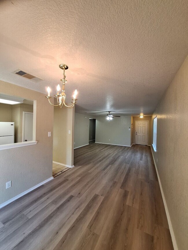 Building Photo - Bridgewood Corner Lot