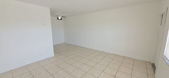Building Photo - 230 SW 11th Ave