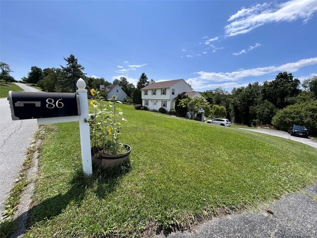 Building Photo - 86 Somerset Dr