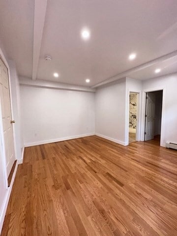 Building Photo - 29 Catherine St