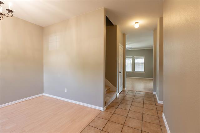 Building Photo - 1700 Martina Dr