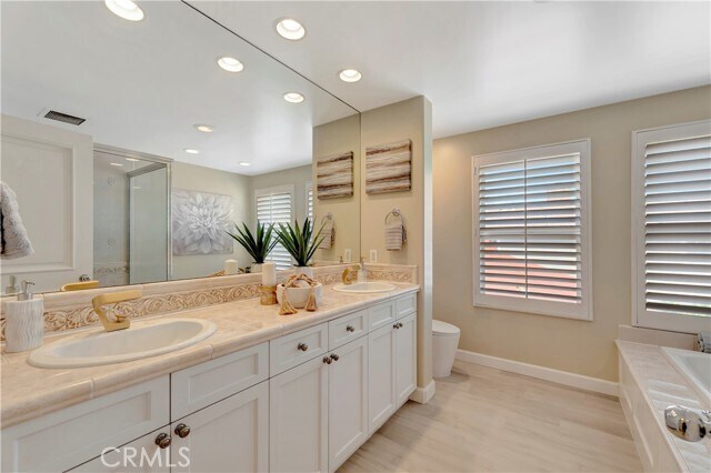 Building Photo - 509 W Balboa Blvd