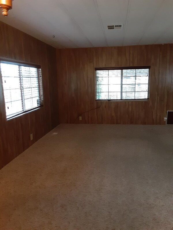 Building Photo - 4433 White River Dr