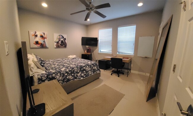 Building Photo - 1413 Holly St