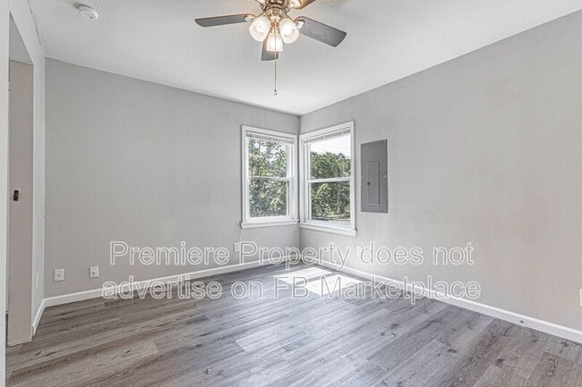Building Photo - 5709 W 75th St