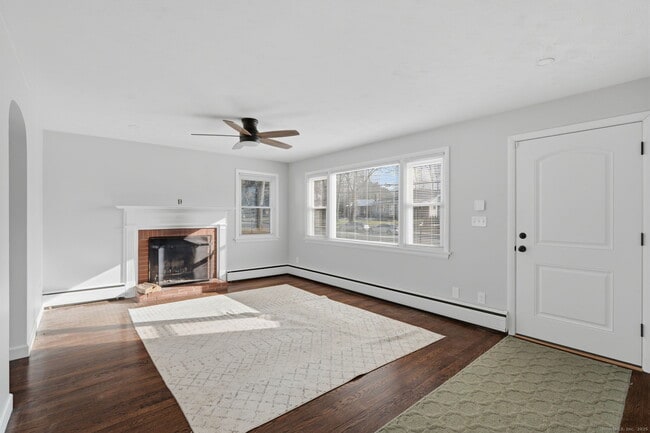 Building Photo - 269 Great Swamp Rd