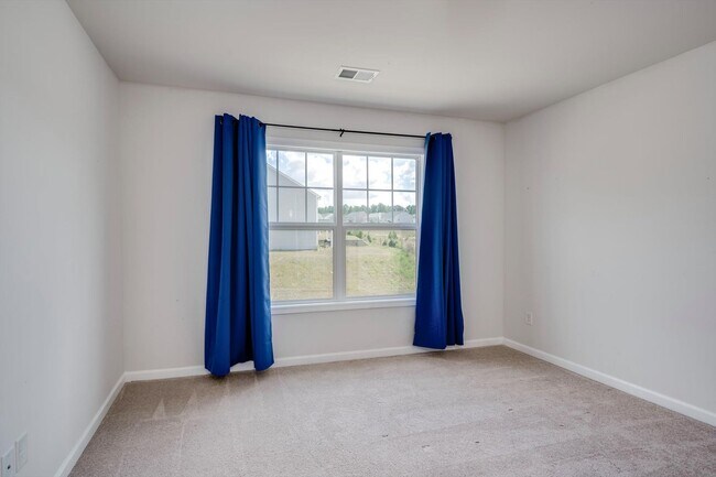 Building Photo - Beautiful 5 Bedroom Home For Rent