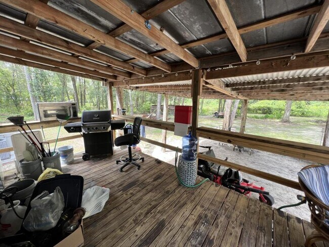 Building Photo - 5135 N Western Dr