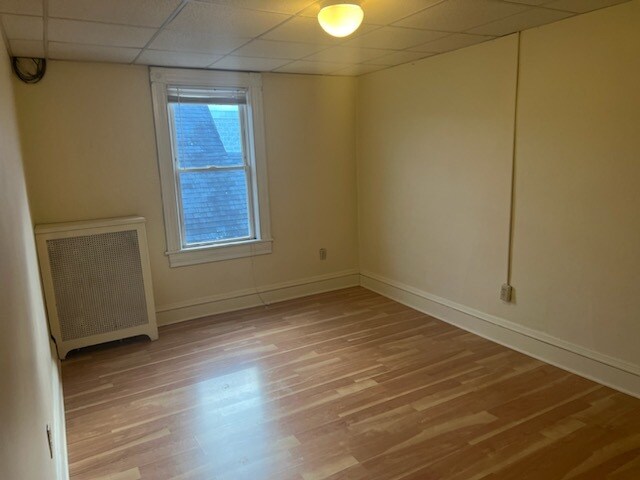 Building Photo - 416 N Webster Ave