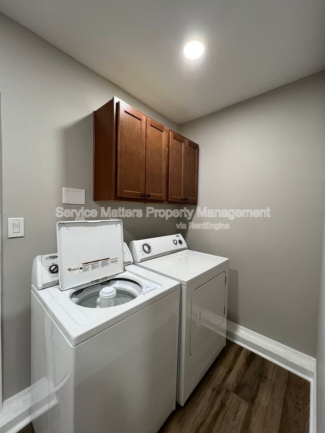 Building Photo - 5429 Jenny Cir