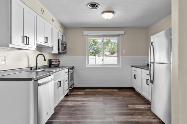 Building Photo - 9105 Brownridge Dr
