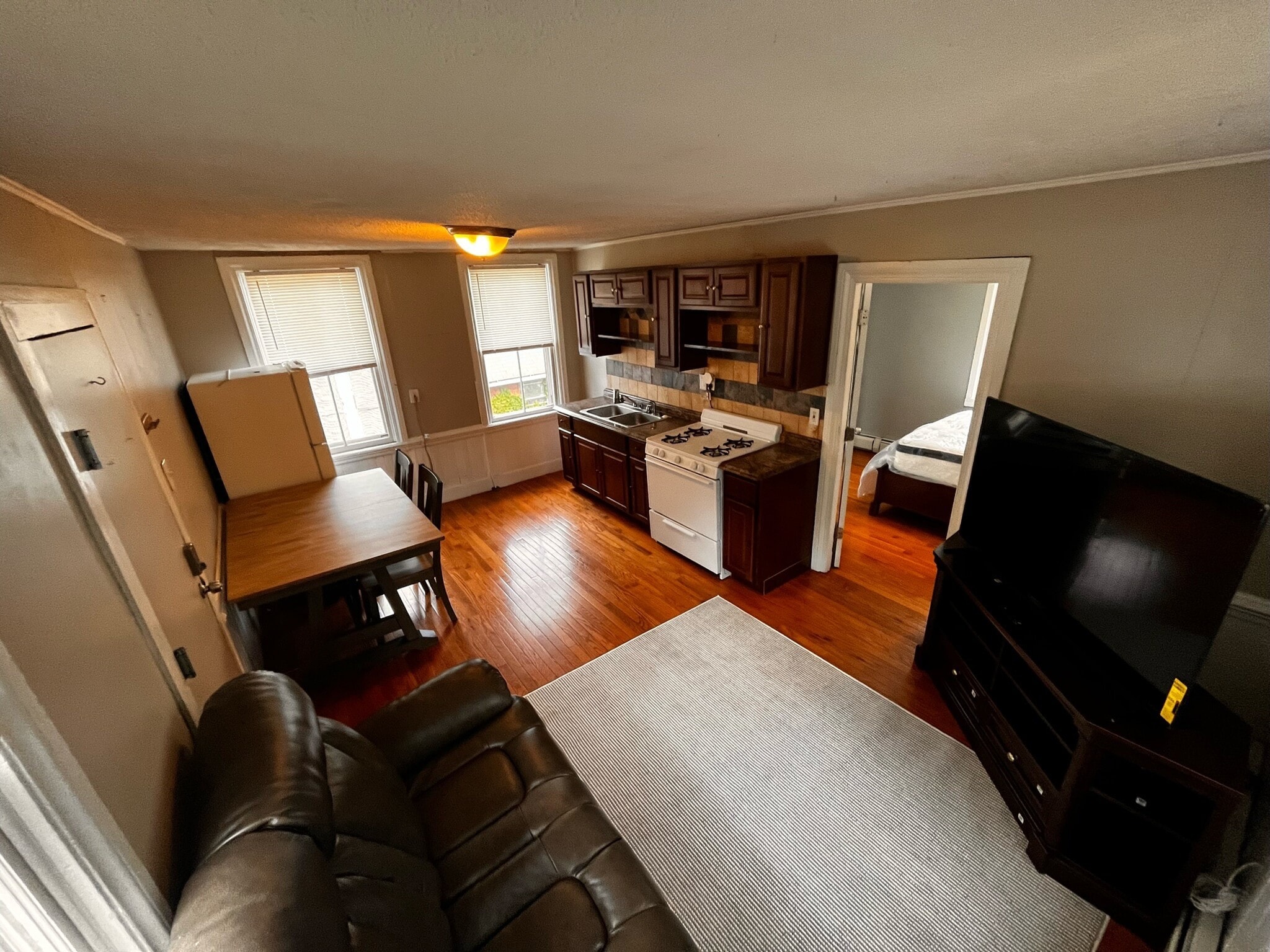 Building Photo - 47 Sheldon St