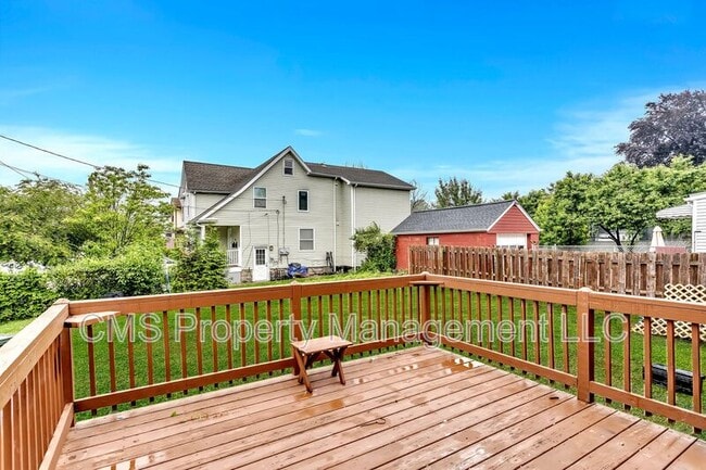 Building Photo - 401 Sanford Ave