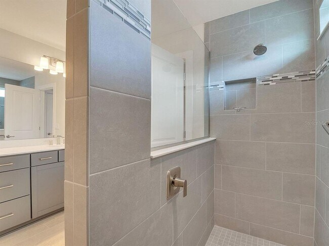 Building Photo - 4532 Gliding Wave St