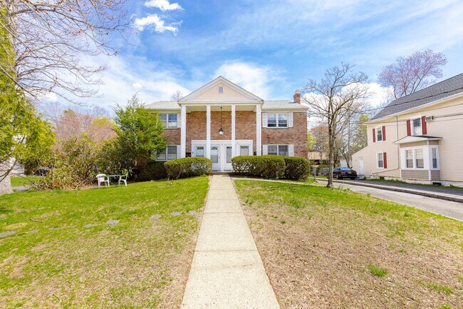 Building Photo - 56 Church St