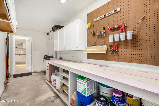 Building Photo - 3723 S Kenneth Pl