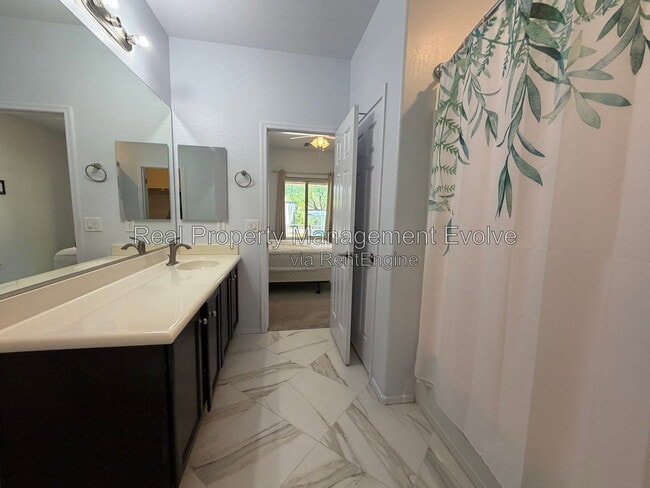 Building Photo - 5164 W Quail Track Dr