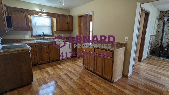 Building Photo - Farm House on 1 Acre of Land for rent!