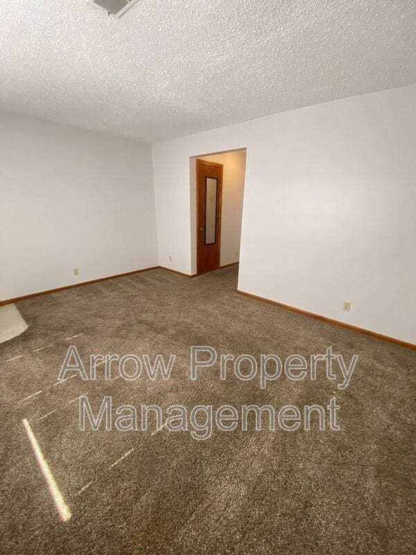 Building Photo - 1326 S Jackson St