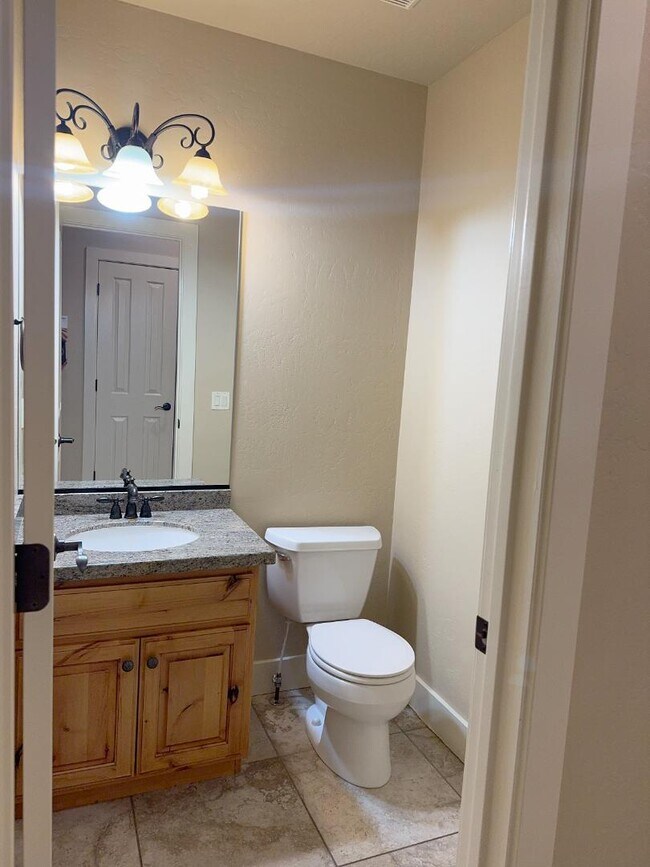 Building Photo - 1724 Ellerbeck Ln