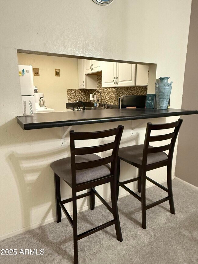 Building Photo - 8649 E Royal Palm Rd