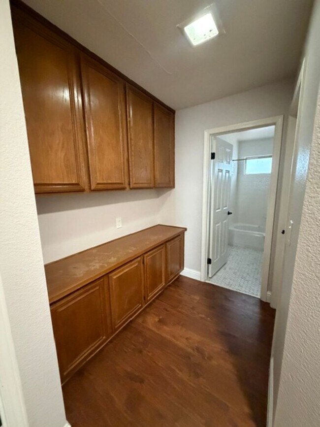 Building Photo - 5211 Moonlight Way