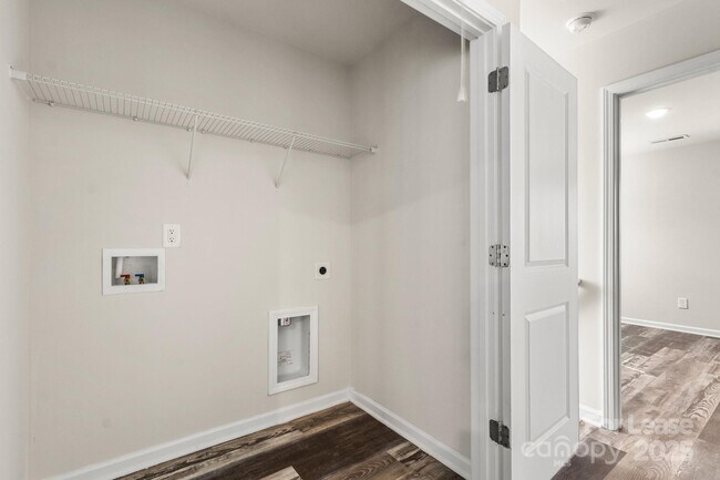 Building Photo - 117 Dogwood Vlg Trl