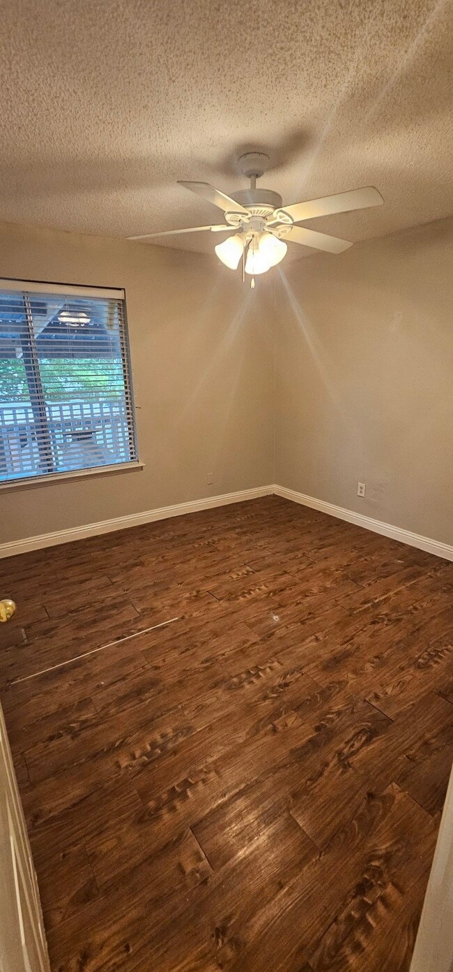 Building Photo - 7711 Del Glen Ln