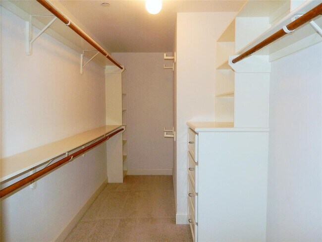 Building Photo - 11315 Main St