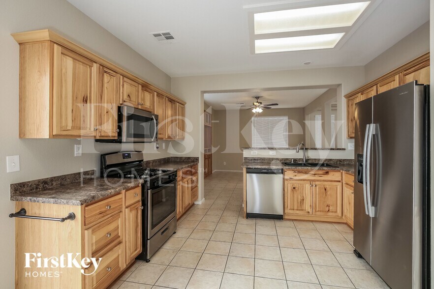 Building Photo - 5443 Lilly Rose Ct