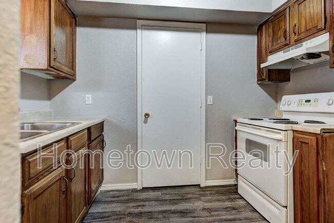 Building Photo - 310 NW 118th St