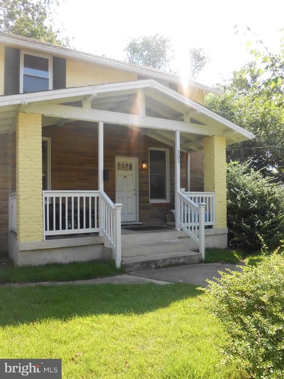 Building Photo - 303 S Highland St
