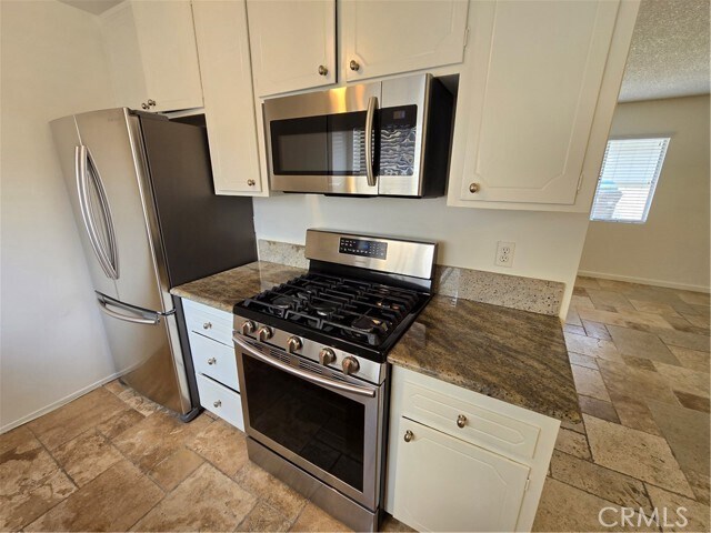 Building Photo - 422 33rd St