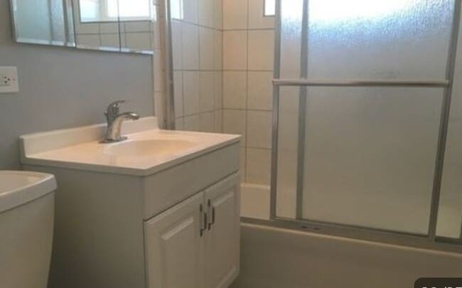 Building Photo - 7425 Lake St