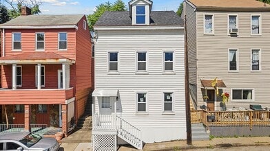 Building Photo - 529 Spruce St