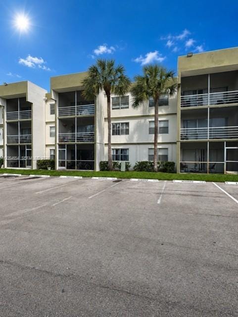 Building Photo - 4205 N University Dr
