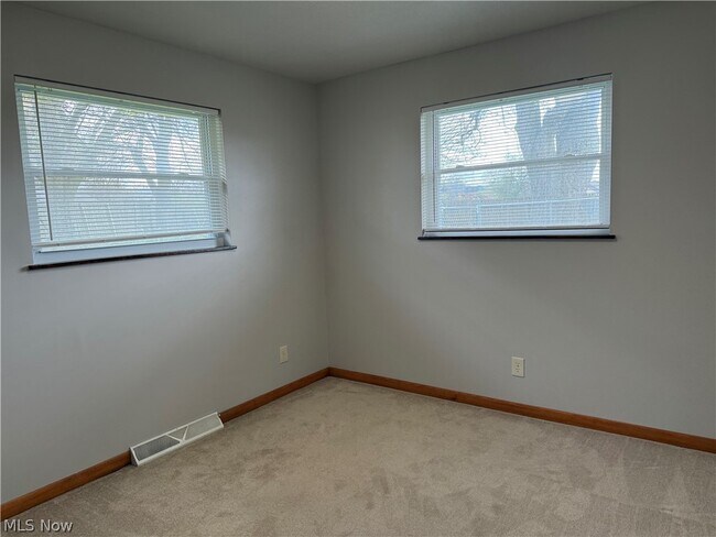 Building Photo - 12920 Fountain Ct