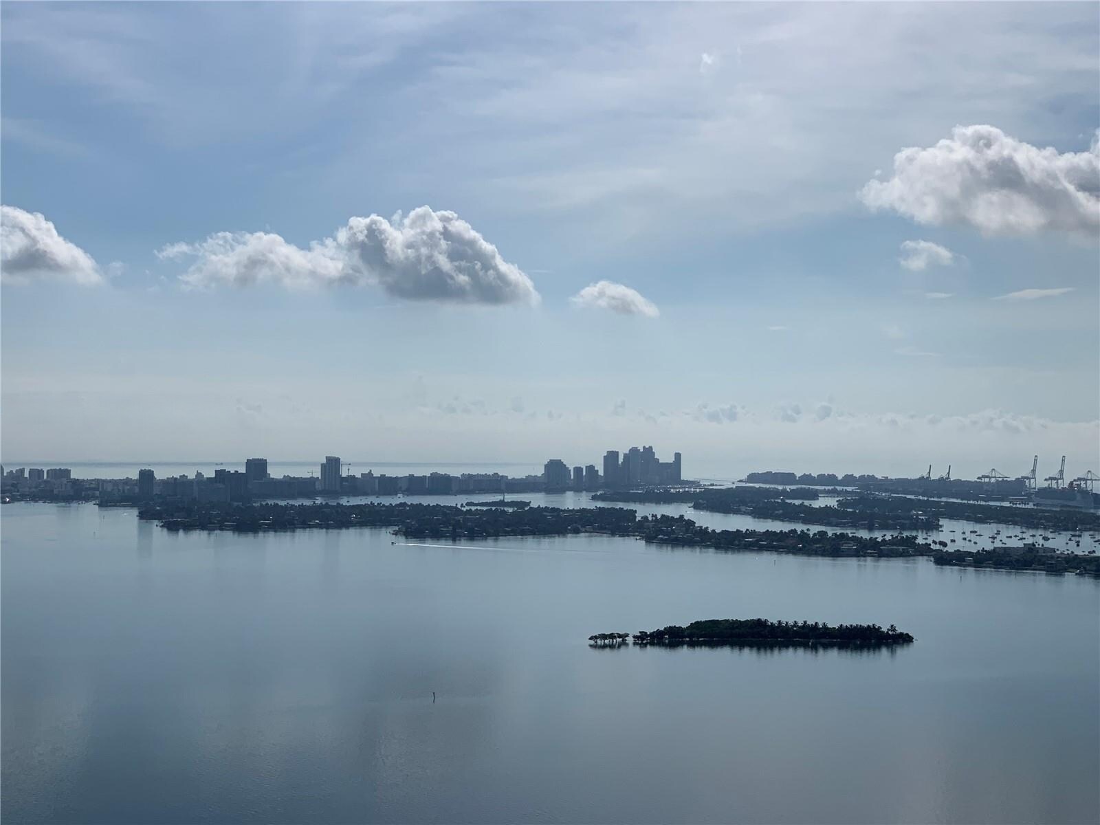 Building Photo - 480 NE 31st