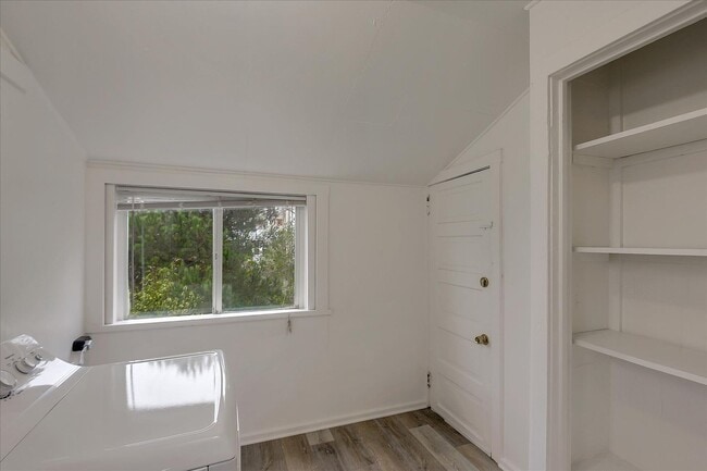 Building Photo - 12th Ave 1340-1342